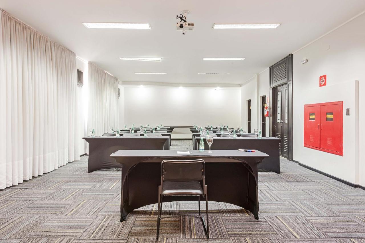Rede Andrade Braz Hotel Curitiba Luaran gambar